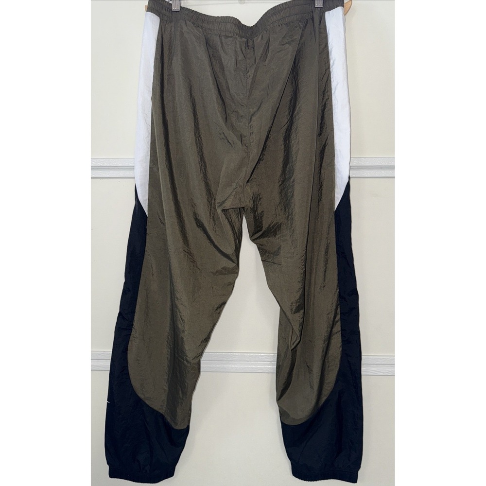 Reebok Train Woven Track Pants Mens Sz M Elastic Waist Ankle Green Black Bottoms - Picture 3 of 8